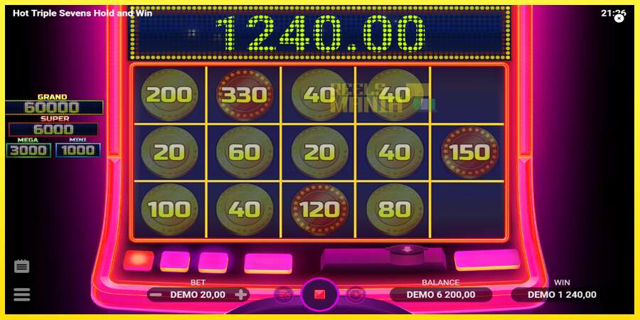 Riktiga pengar med en spelautomat Hot Triple Sevens Hold & Win, bild 4