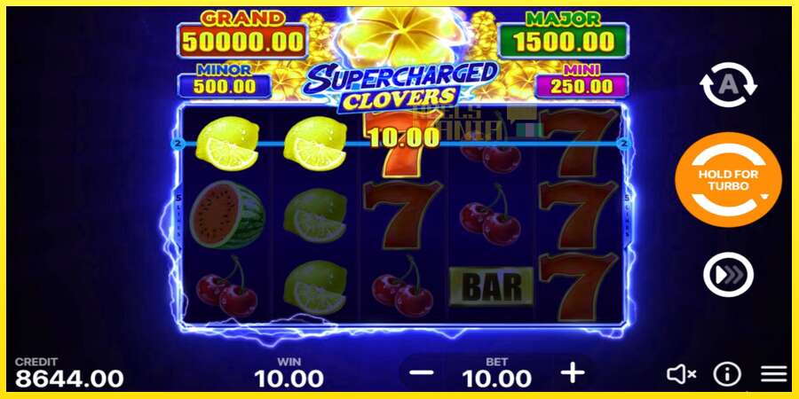 Riktiga pengar med en spelautomat Supercharged Clovers: Hold and Win, bild 3